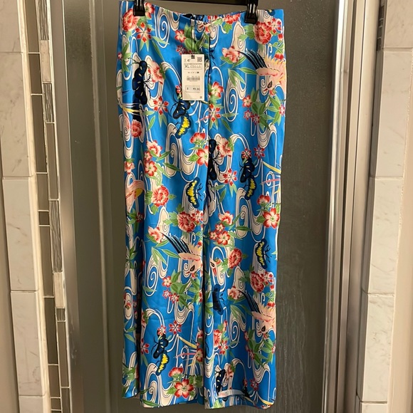 Zara printed pants. NWT - Picture 2 of 4